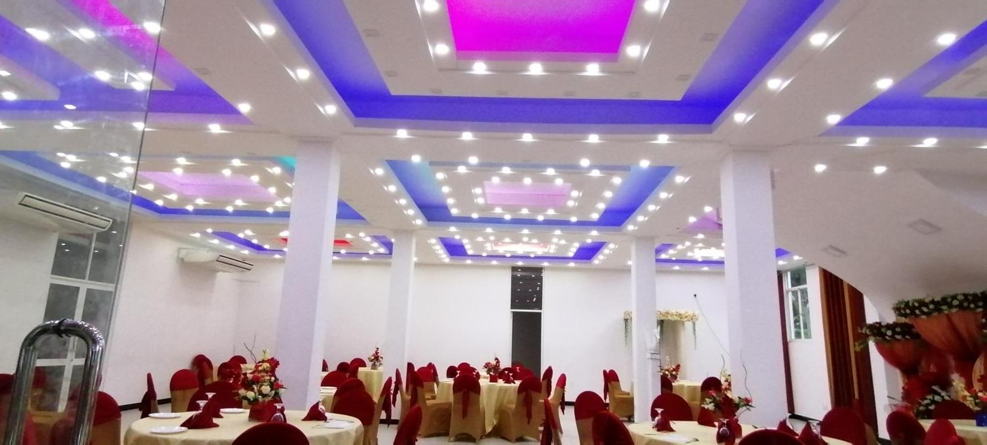 Avanya Hotel And Reception Hall Angunakolapelessa Luaran gambar