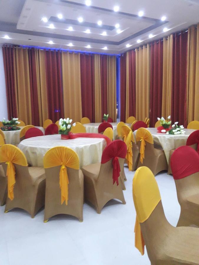 Avanya Hotel And Reception Hall Angunakolapelessa Luaran gambar