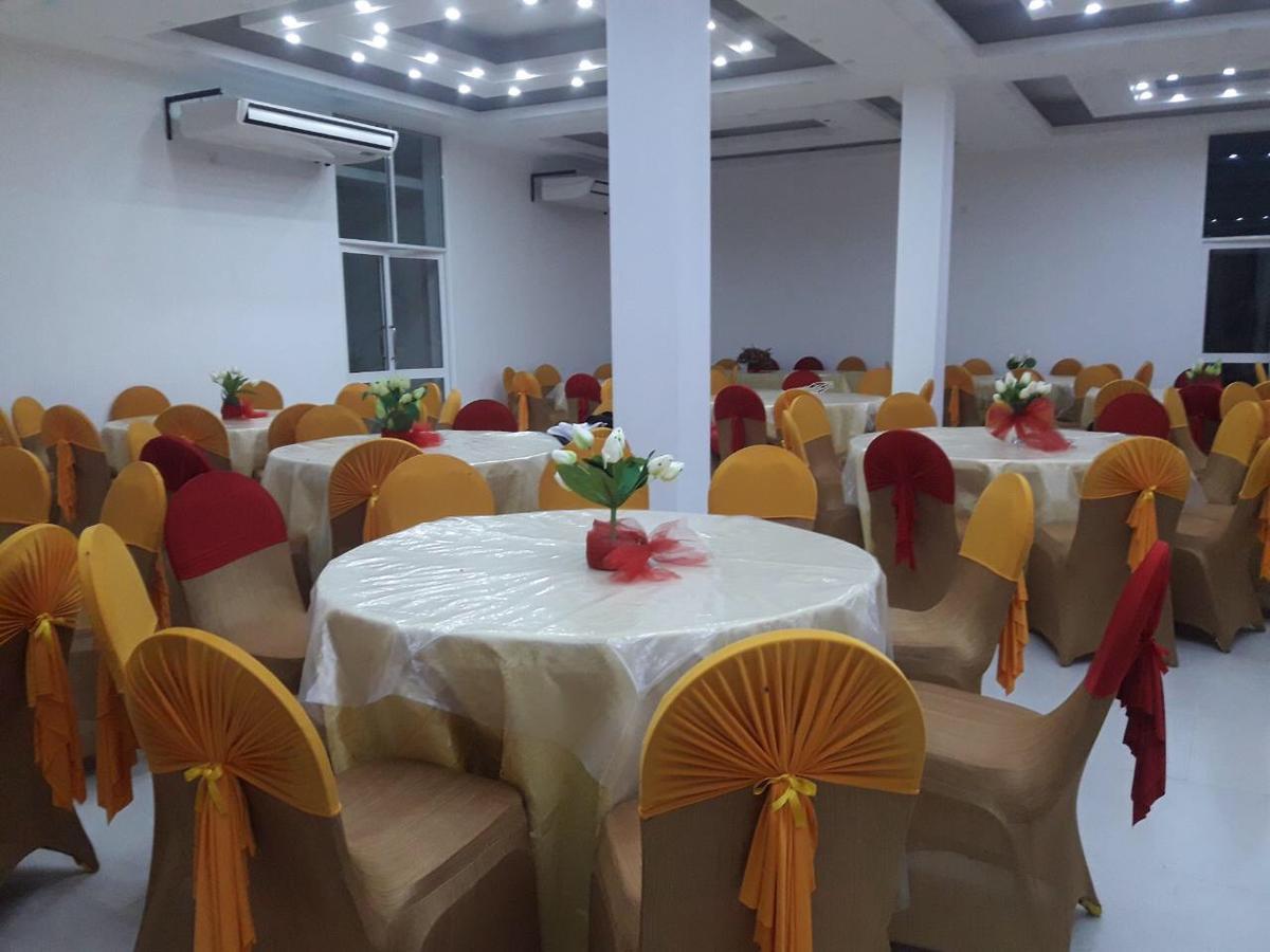 Avanya Hotel And Reception Hall Angunakolapelessa Luaran gambar
